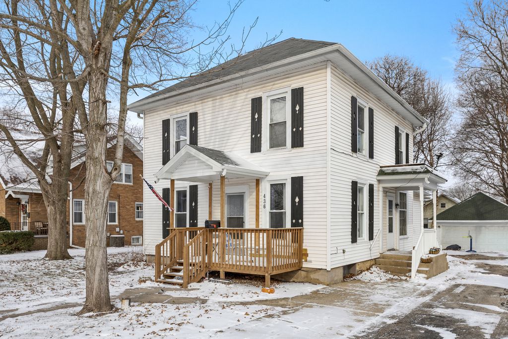 436 W Washington Street, Marengo, IL 60152