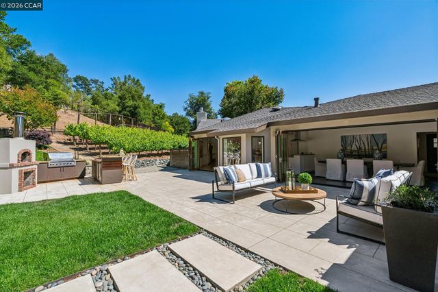 1409 Rimer Dr, Moraga, CA 94556