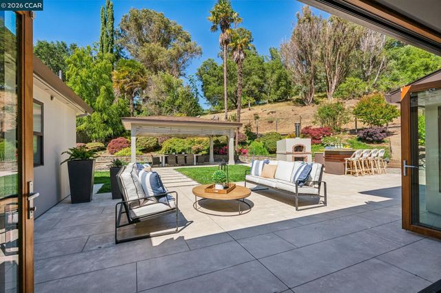 1409 Rimer Dr, Moraga, CA 94556