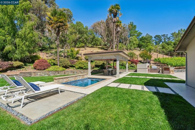 1409 Rimer Dr, Moraga, CA 94556