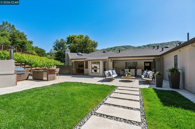 1409 Rimer Dr, Moraga, CA 94556