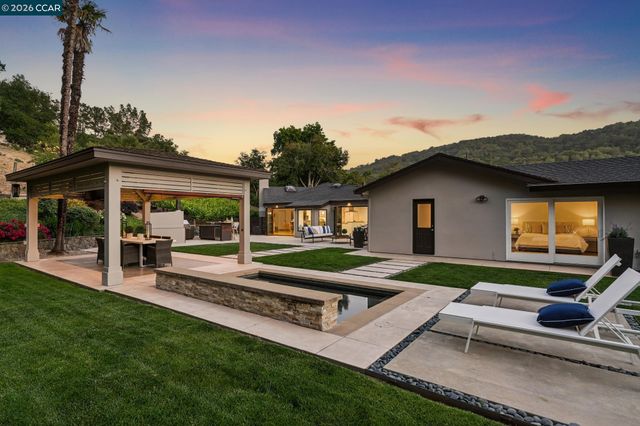 1409 Rimer Dr, Moraga, CA 94556