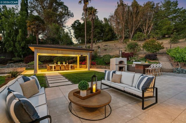 1409 Rimer Dr, Moraga, CA 94556