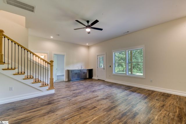 401 Long View Ridge Lane, Seneca, SC 29672