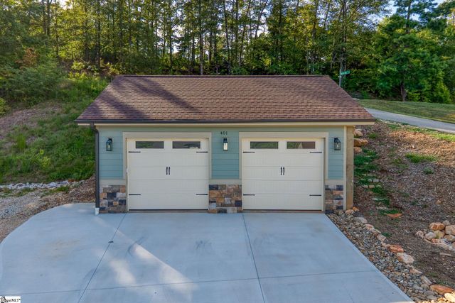 401 Long View Ridge Lane, Seneca, SC 29672