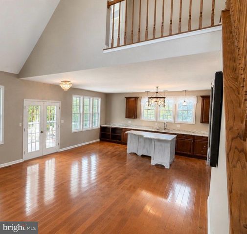 20 BURNS RD, Spring Grove, PA 17362