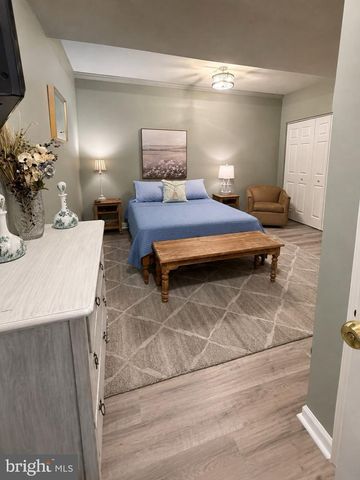 20 BURNS RD, Spring Grove, PA 17362