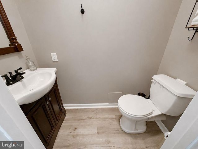 20 BURNS RD, Spring Grove, PA 17362