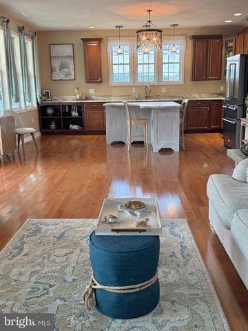 20 BURNS RD, Spring Grove, PA 17362
