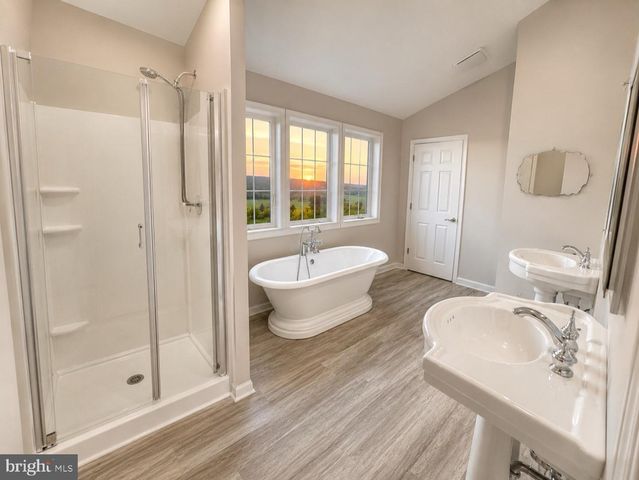 20 BURNS RD, Spring Grove, PA 17362