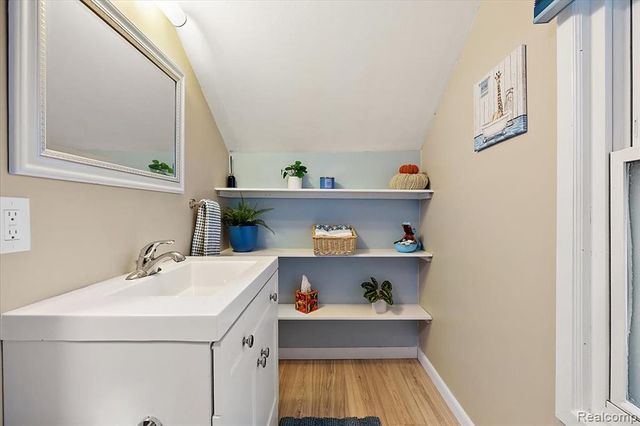 1908 Cambridge Road, Berkley, MI 48072