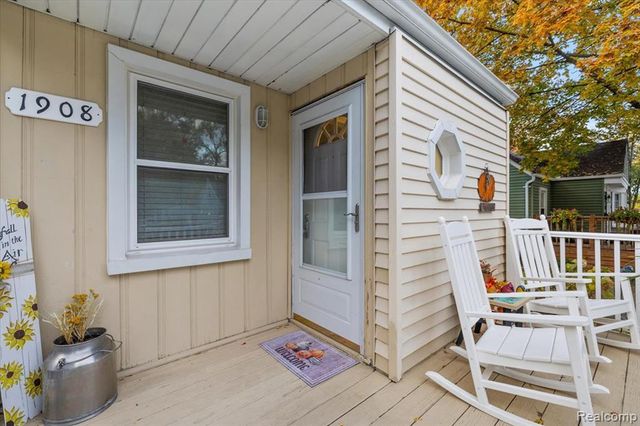 1908 Cambridge Road, Berkley, MI 48072