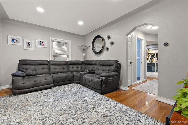 1908 Cambridge Road, Berkley, MI 48072