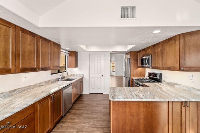 10317 N Mineral Spring Lane, Oro Valley, AZ 85737