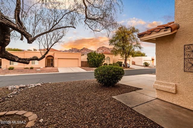 10317 N Mineral Spring Lane, Oro Valley, AZ 85737