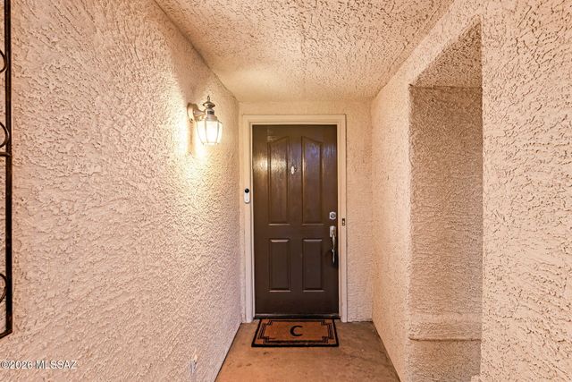 10317 N Mineral Spring Lane, Oro Valley, AZ 85737
