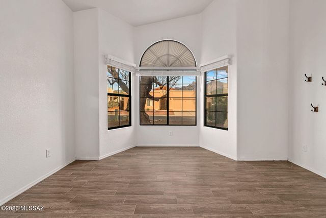 10317 N Mineral Spring Lane, Oro Valley, AZ 85737