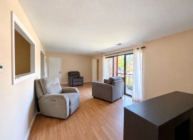 221 Oak Street 5-21, Brockton, MA 02301