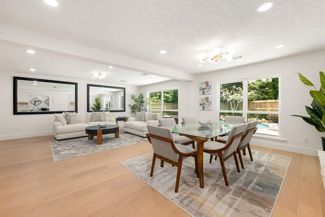30 Willowherb Court, The Woodlands, TX 77380