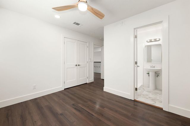 30 Willowherb Court, The Woodlands, TX 77380