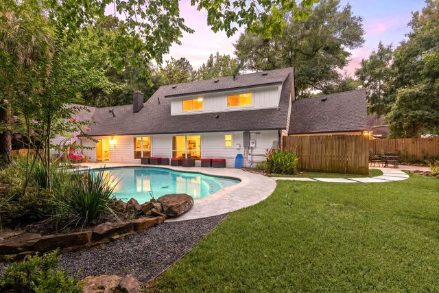 30 Willowherb Court, The Woodlands, TX 77380