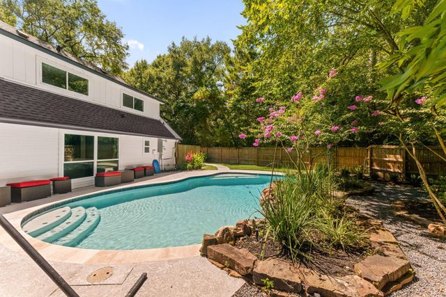 30 Willowherb Court, The Woodlands, TX 77380