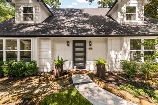 30 Willowherb Court, The Woodlands, TX 77380