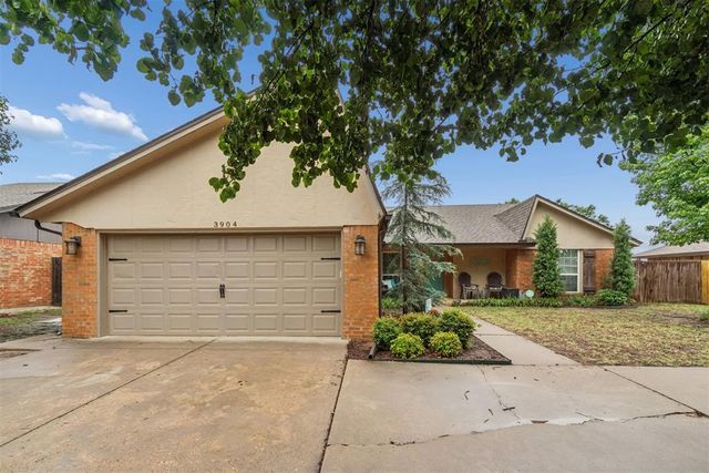 3904 Regatta Road, Yukon, OK 73099