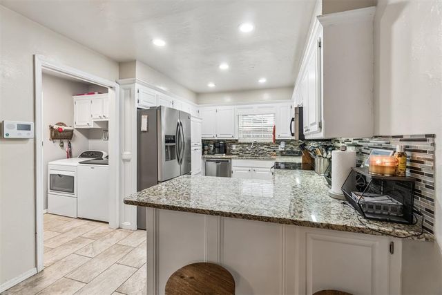 3904 Regatta Road, Yukon, OK 73099