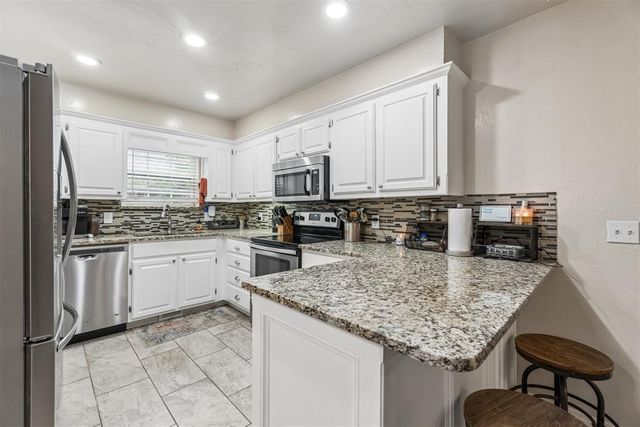 3904 Regatta Road, Yukon, OK 73099
