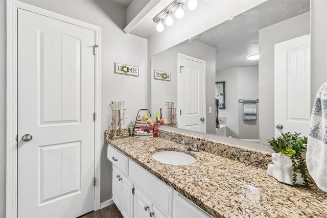 3904 Regatta Road, Yukon, OK 73099