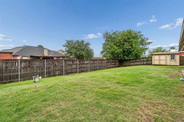 3904 Regatta Road, Yukon, OK 73099