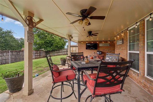 3904 Regatta Road, Yukon, OK 73099
