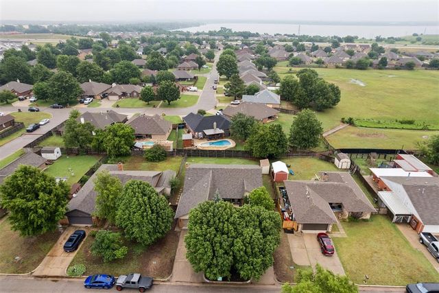 3904 Regatta Road, Yukon, OK 73099