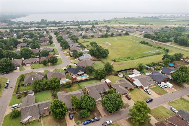 3904 Regatta Road, Yukon, OK 73099