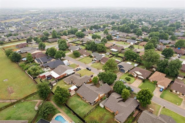 3904 Regatta Road, Yukon, OK 73099