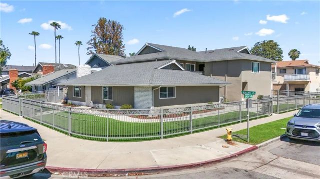 15582 Boleyn Circle, Tustin, CA 92780