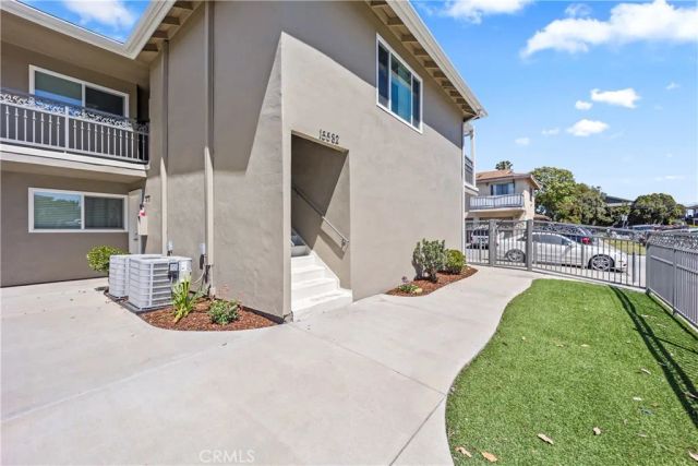 15582 Boleyn Circle, Tustin, CA 92780