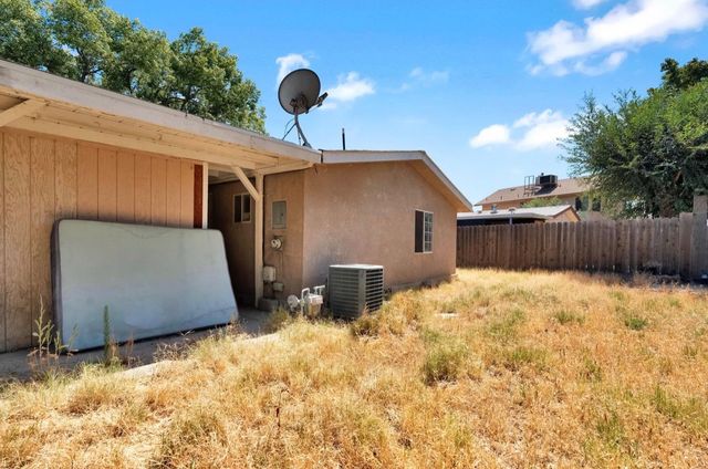 3239 W Vassar Avenue, Fresno, CA 93722