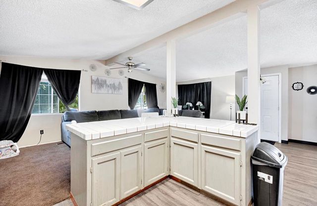 3239 W Vassar Avenue, Fresno, CA 93722