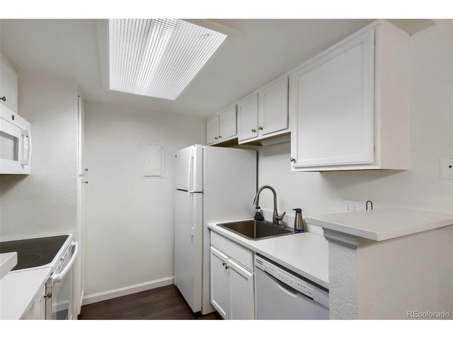 10273 E Peakview Ave D104, Englewood, CO 80111