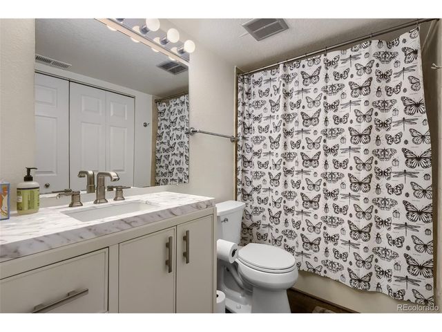 10273 E Peakview Ave D104, Englewood, CO 80111