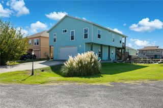 181 Port Saint Claire, Aransas Pass, TX 78336
