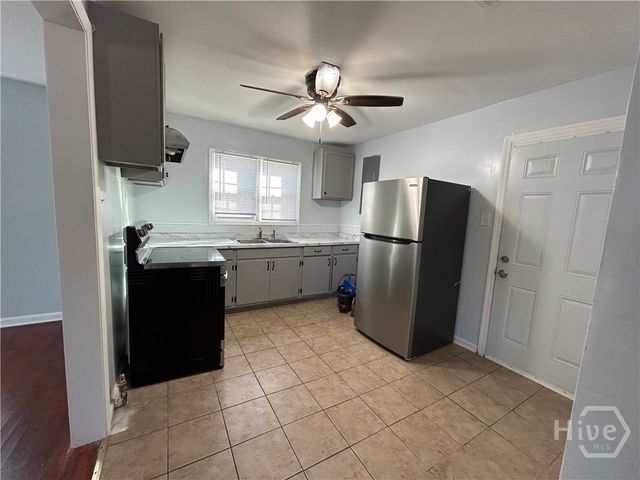 2021 E 57th Street, Savannah, GA 31404