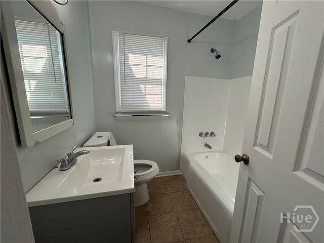 2021 E 57th Street, Savannah, GA 31404