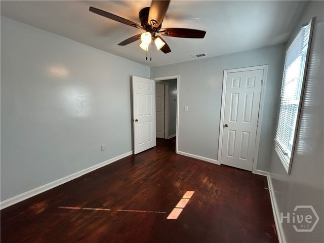 2021 E 57th Street, Savannah, GA 31404