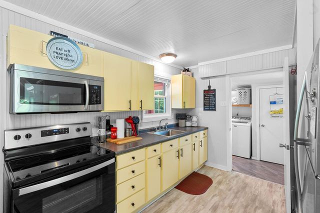 412 Turkey Ridge Road, Wellington, KY 40387