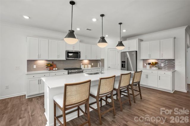 12585 Prospectors Way, Harrisburg, NC 28075