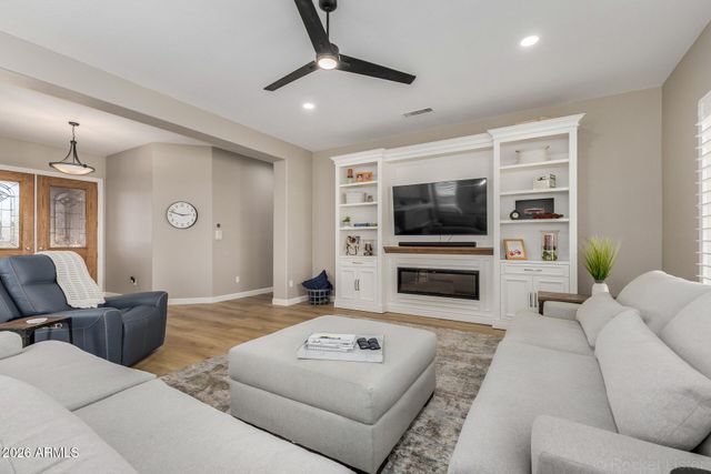 18733 N AVILA Drive, Surprise, AZ 85387