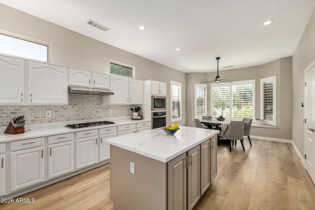 18733 N AVILA Drive, Surprise, AZ 85387